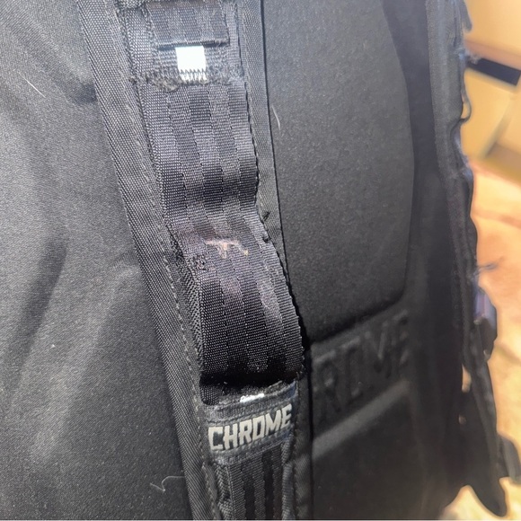 COPY - CHROME BRAVO 2.0 BACKPACK BLACK USED - Picture 8 of 10